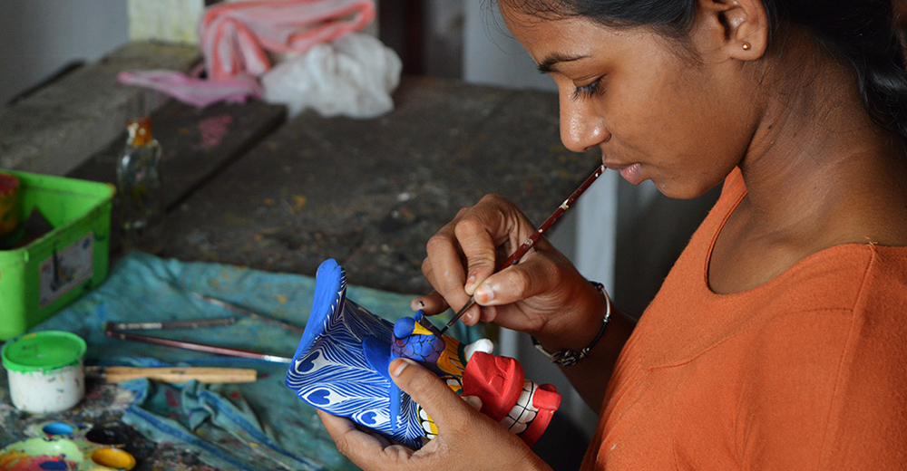 Mask Making in Sri Lanka - Piyawara.lk
